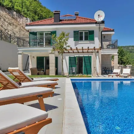 Lazeta Villa Studenci