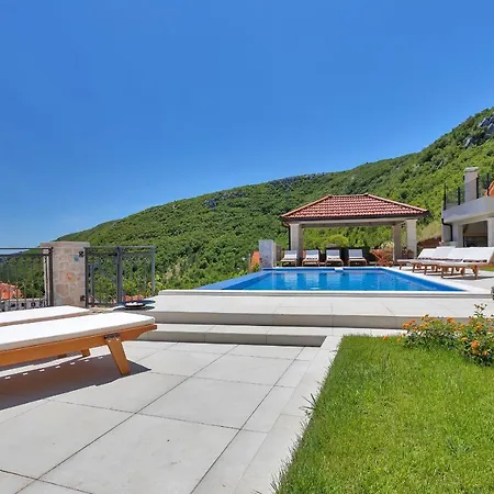 Lazeta Villa Studenci