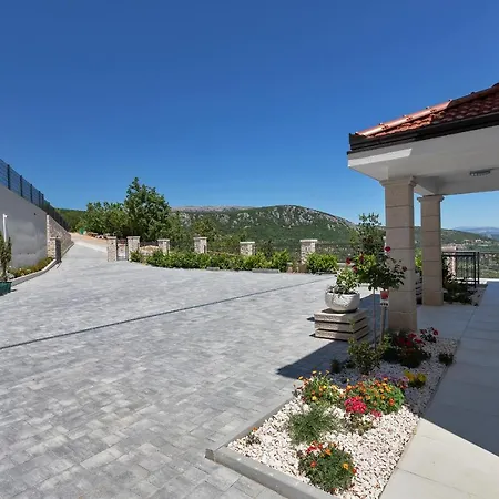 Vila Lazeta Studenci